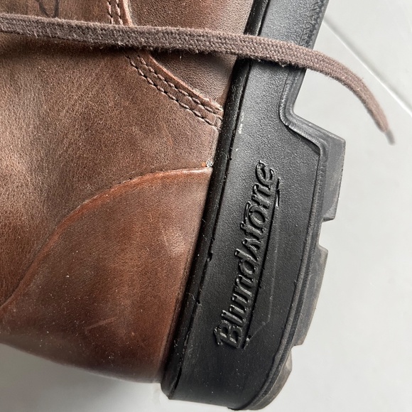 Lace up leather Blundstones US men’s 10 - Picture 2 of 7